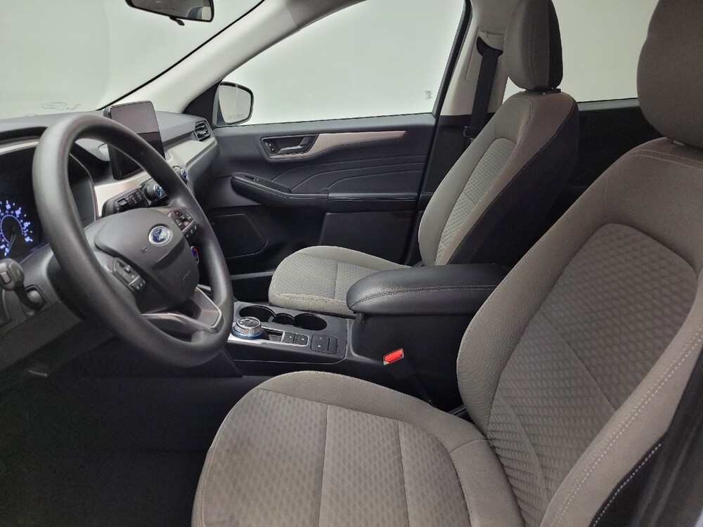 2022 Ford Escape in Grand Rapids, MI 49508 - 18127082 17