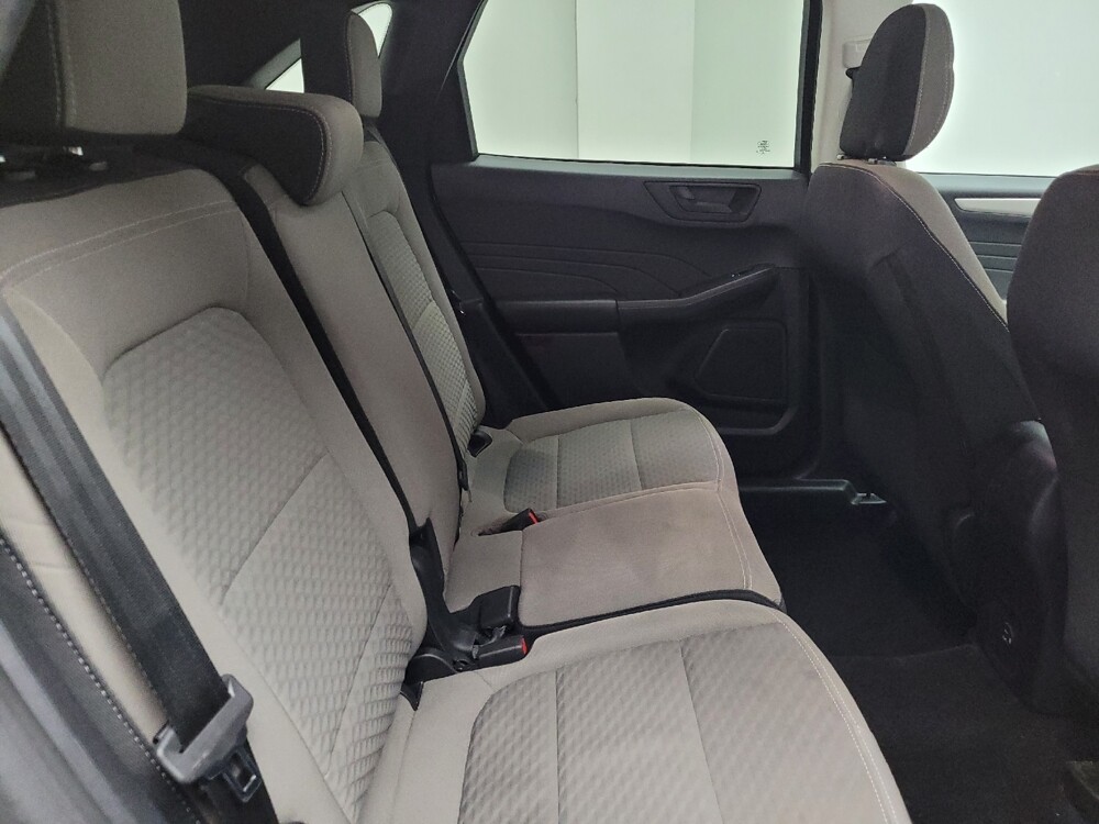 2022 Ford Escape in Grand Rapids, MI 49508 - 18127082 19