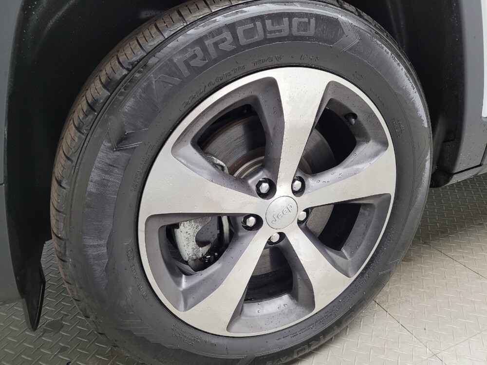 2021 Jeep Cherokee in Taylor, MI 48180 - 18127083 31