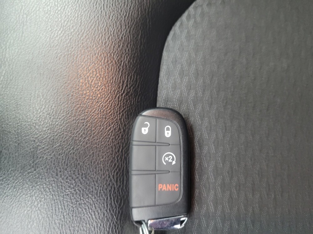 2022 Jeep Compass in Indianapolis, IN 46222 - 18127085 32