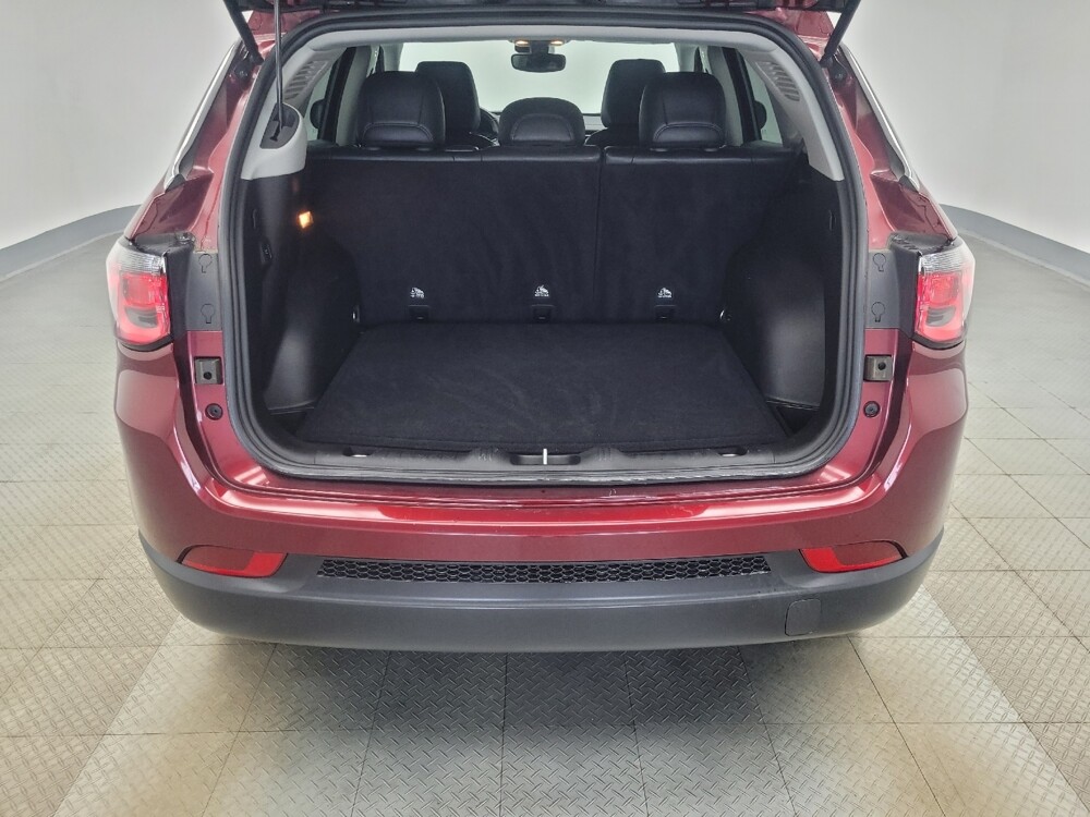 2022 Jeep Compass in Indianapolis, IN 46222 - 18127085 29