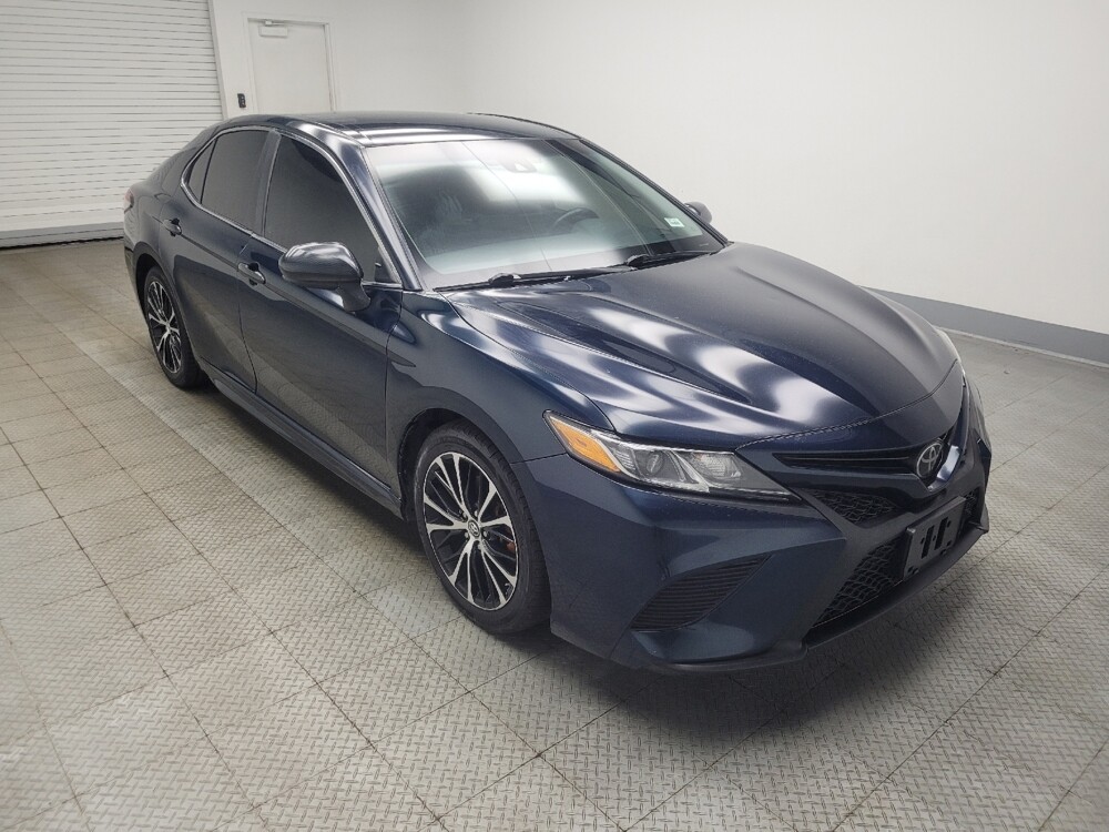 2018 Toyota Camry in Indianapolis, IN 46222 - 18127088 11