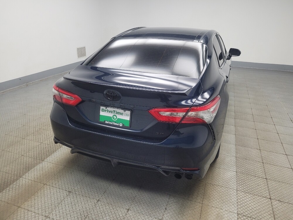 2018 Toyota Camry in Indianapolis, IN 46222 - 18127088 7