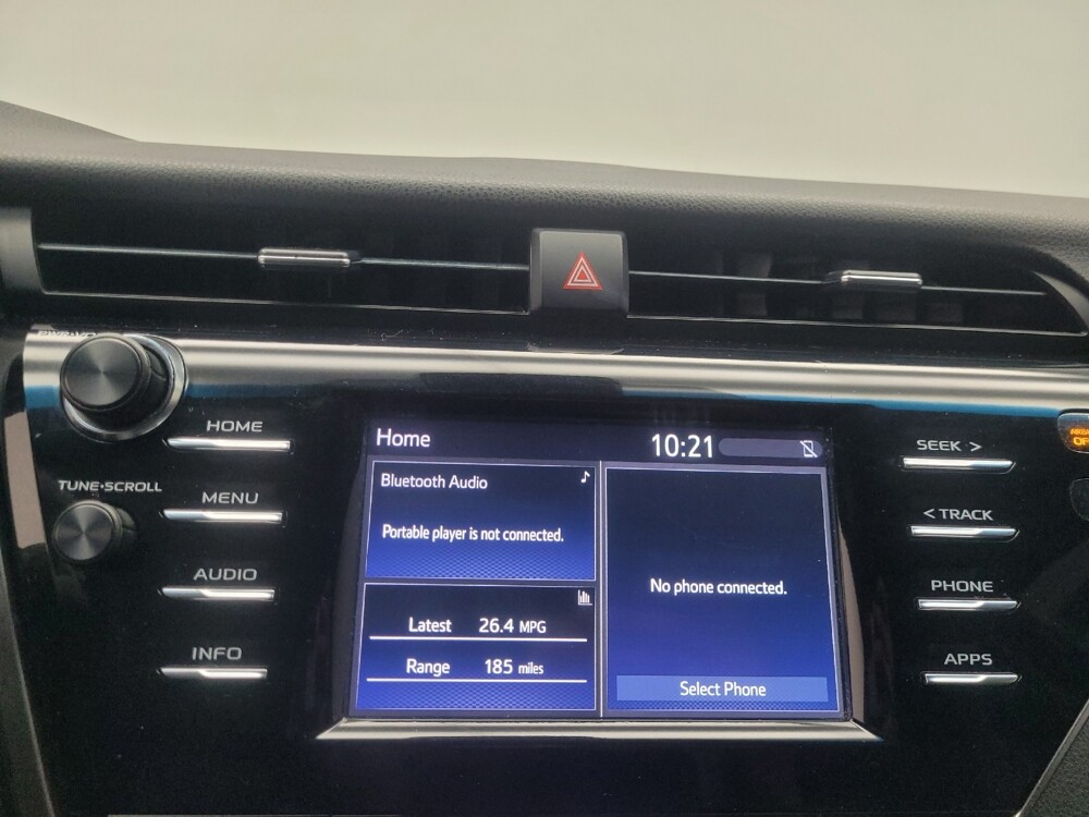 2018 Toyota Camry in Indianapolis, IN 46222 - 18127088 25