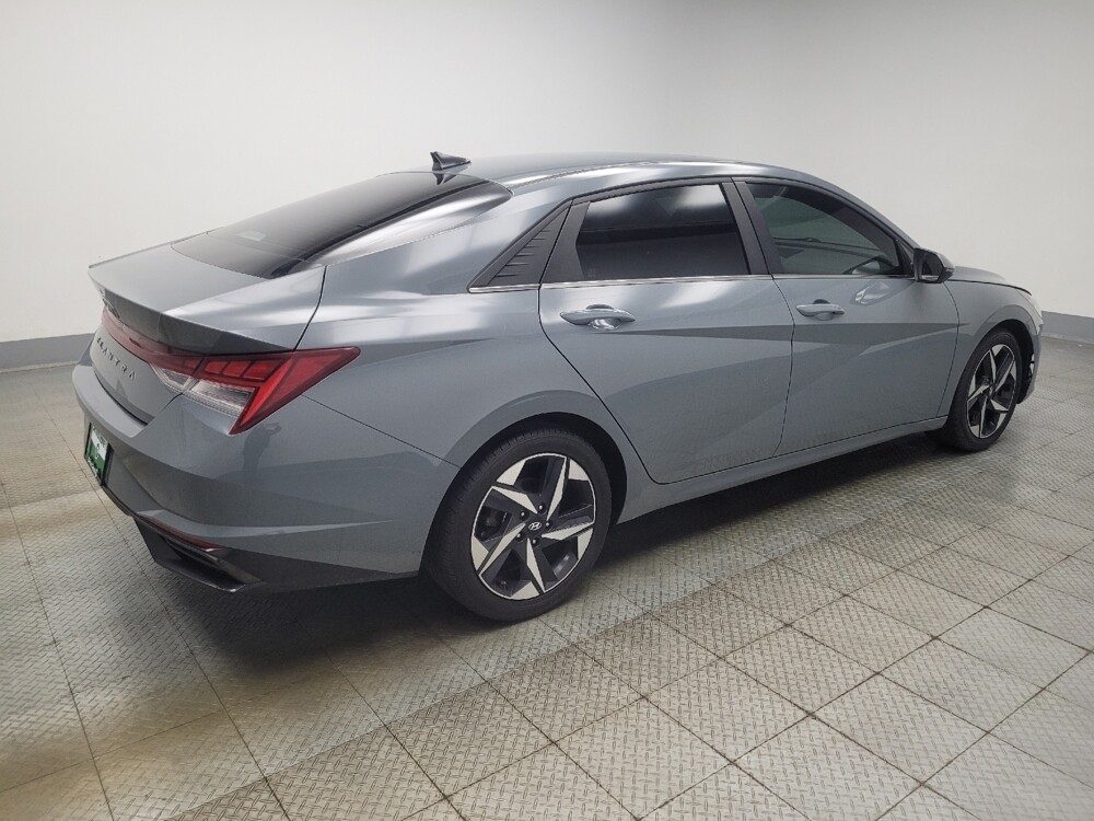 2022 Hyundai Elantra in Peoria, IL 61615 - 18127089 10
