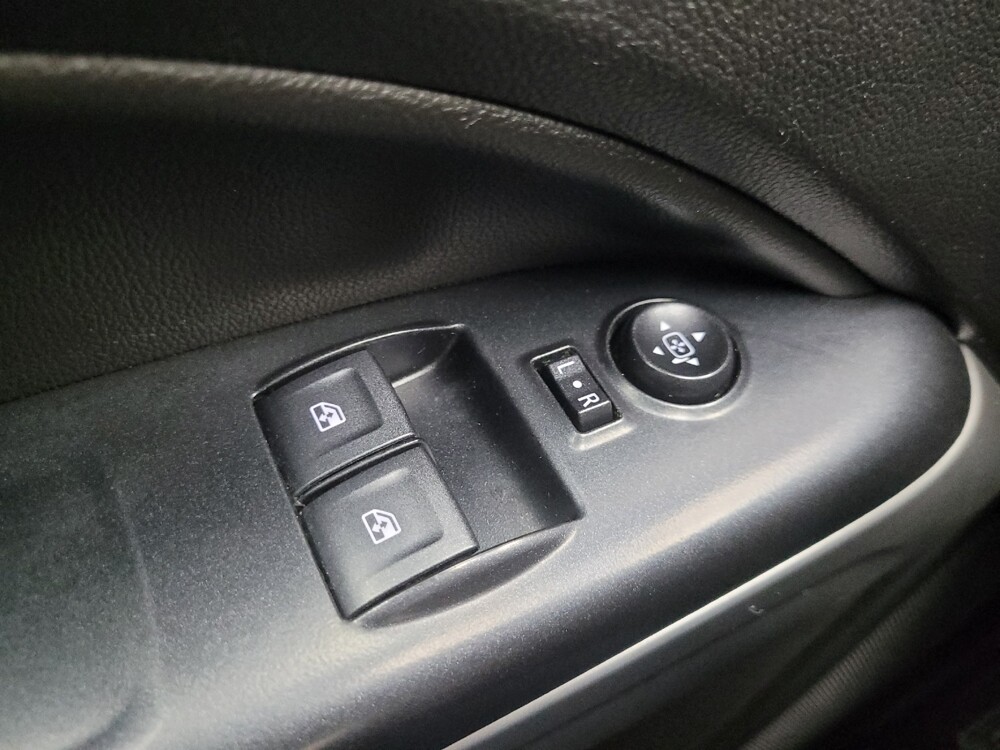 2018 Chevrolet Colorado in Indianapolis, IN 46222 - 18127090 27