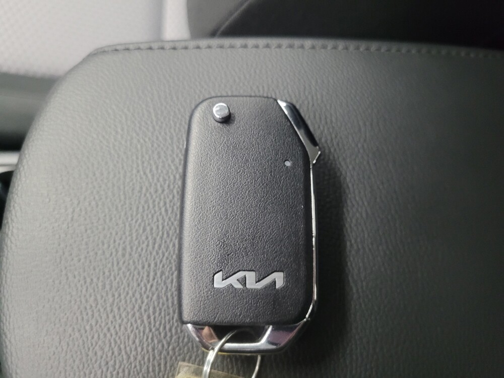 2025 Kia Soul in Indianapolis, IN 46222 - 18127102 32