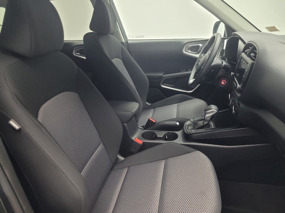 2025 Kia Soul in Indianapolis, IN 46222 - 18127102 21