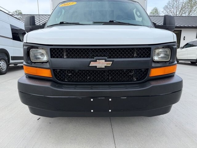 2017 Chevrolet Express 3500 in Knoxville, TN 37920 - 18127103 6