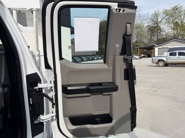 2021 Ford F350 in Knoxville, TN 37920 - 18127105 8