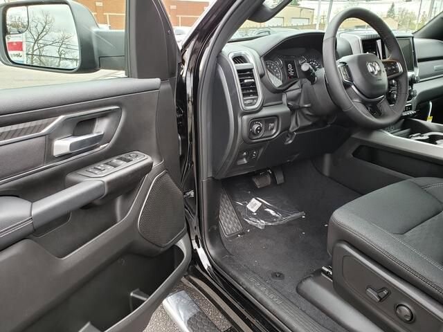 2026 RAM 1500 in Bedford, OH 44146 - 18127111 6
