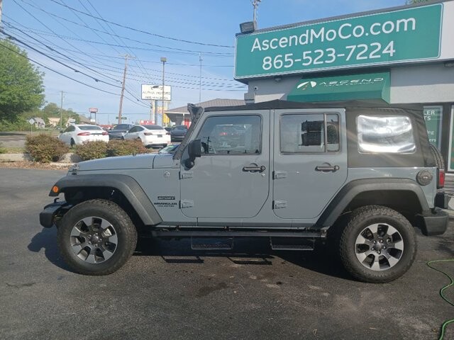 2015 Jeep Wrangler in Knoxville, TN 37912 - 18127120 3