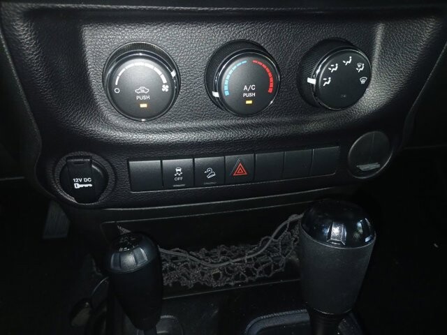 2015 Jeep Wrangler in Knoxville, TN 37912 - 18127120 10