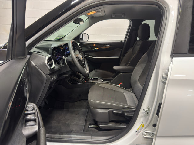 2025 Chevrolet TrailBlazer in Burlington, WI 53105 - 18127129 14