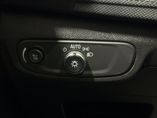 2025 Chevrolet TrailBlazer in Burlington, WI 53105 - 18127129 31