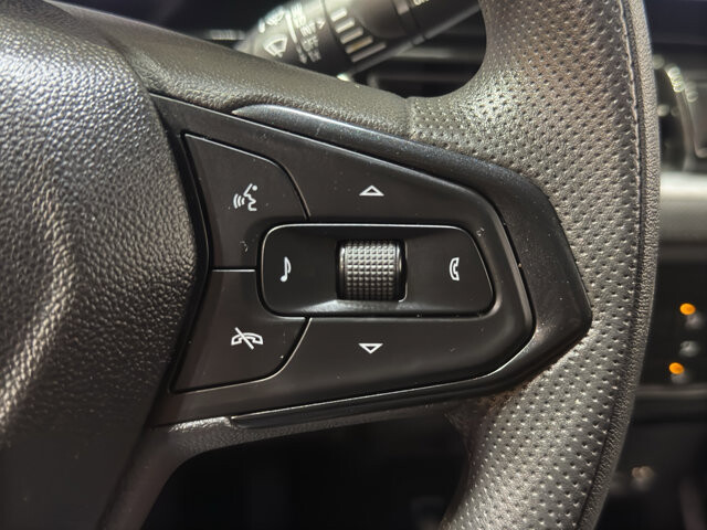 2025 Chevrolet TrailBlazer in Burlington, WI 53105 - 18127129 24