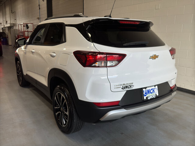 2025 Chevrolet TrailBlazer in Burlington, WI 53105 - 18127129 3