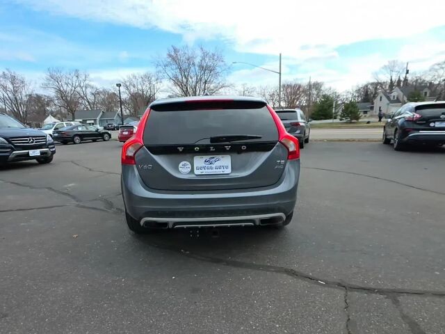2018 Volvo V60 in Wadena, MN 56482 - 18127142 3