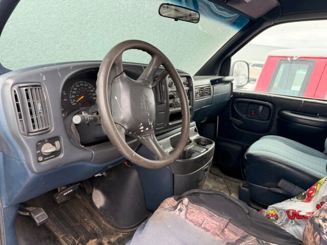 1999 Chevrolet Express 3500 in Wadena, MN 56482 - 18127143 3