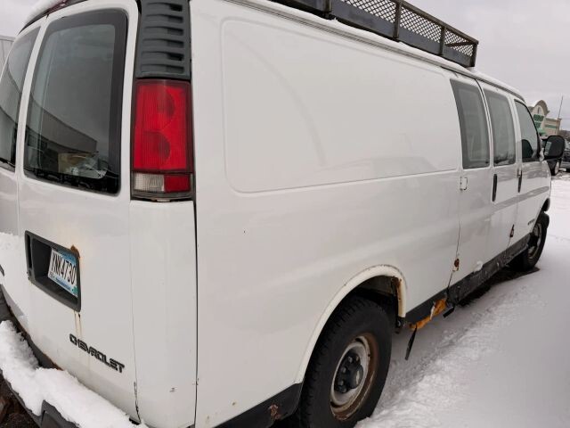 1999 Chevrolet Express 3500 in Wadena, MN 56482 - 18127143 8