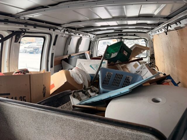 1999 Chevrolet Express 3500 in Wadena, MN 56482 - 18127143 5