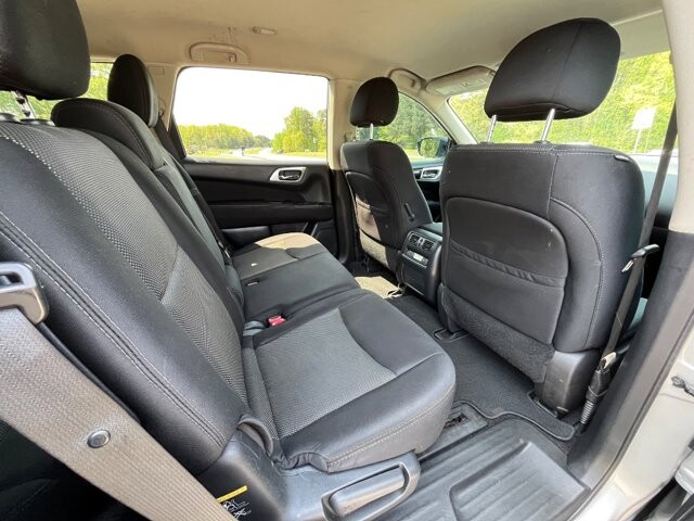2017 Nissan Pathfinder in Flowery Branch, GA 30542 - 18127146 11