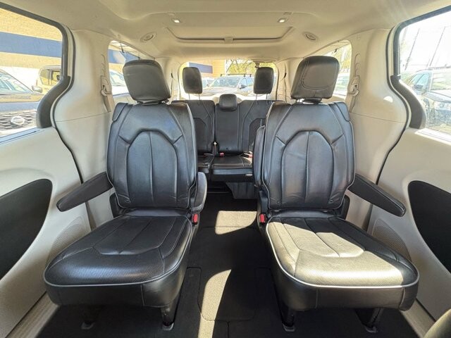 2018 Chrysler Pacifica in Arvada, CO 80002 - 18127149 11