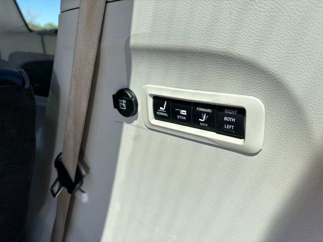 2018 Chrysler Pacifica in Arvada, CO 80002 - 18127149 19