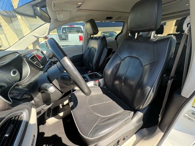 2018 Chrysler Pacifica in Arvada, CO 80002 - 18127149 7