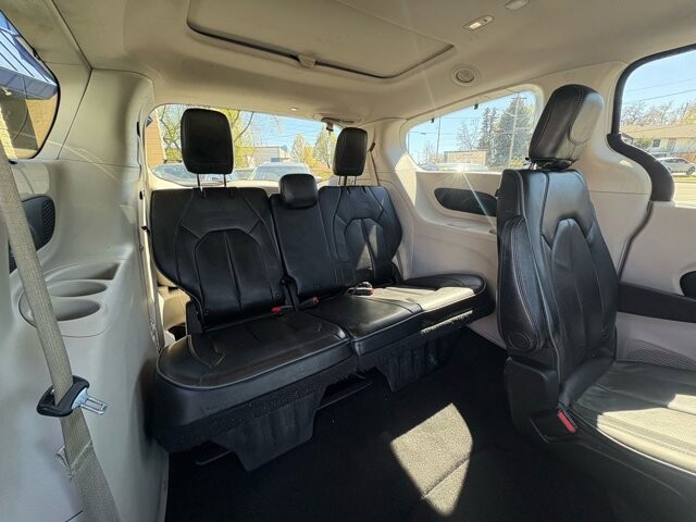 2018 Chrysler Pacifica in Arvada, CO 80002 - 18127149 14