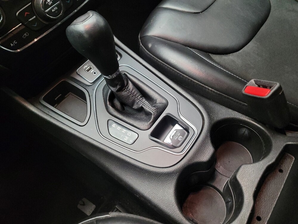 2019 Jeep Cherokee in Torrance, CA 90504 - 18127162 26