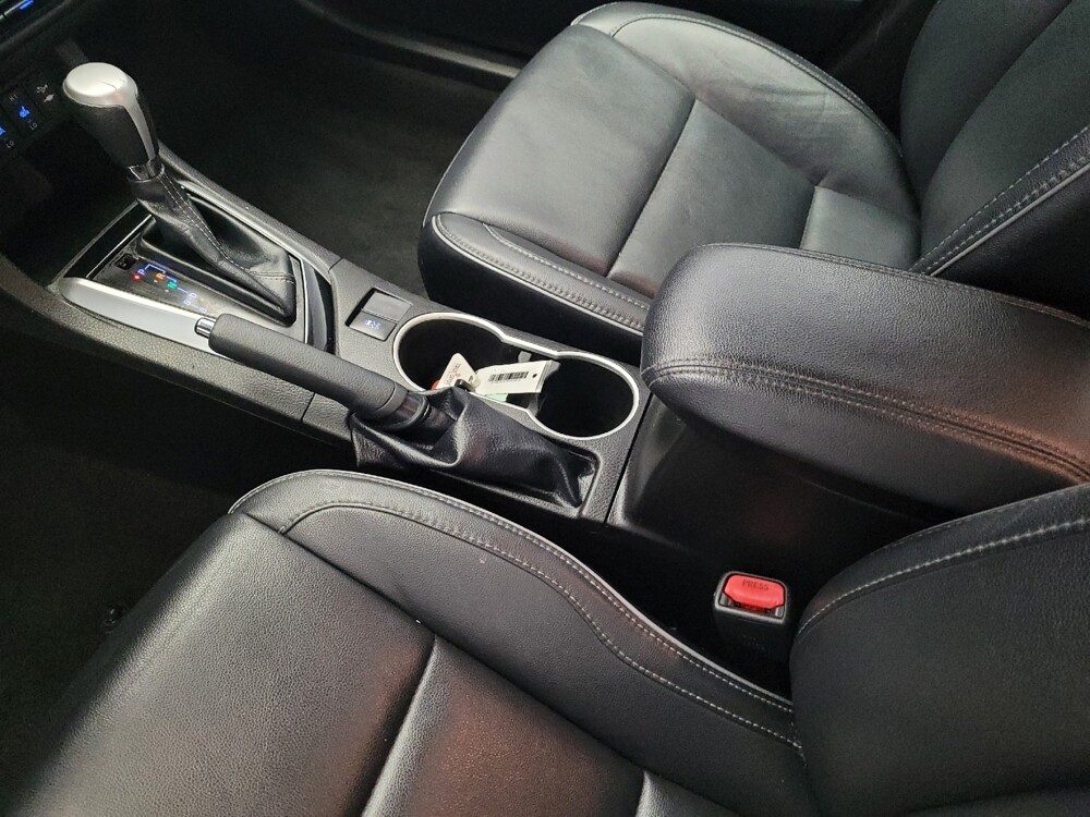 2019 Toyota Corolla in Downey, CA 90241 - 18127165 26