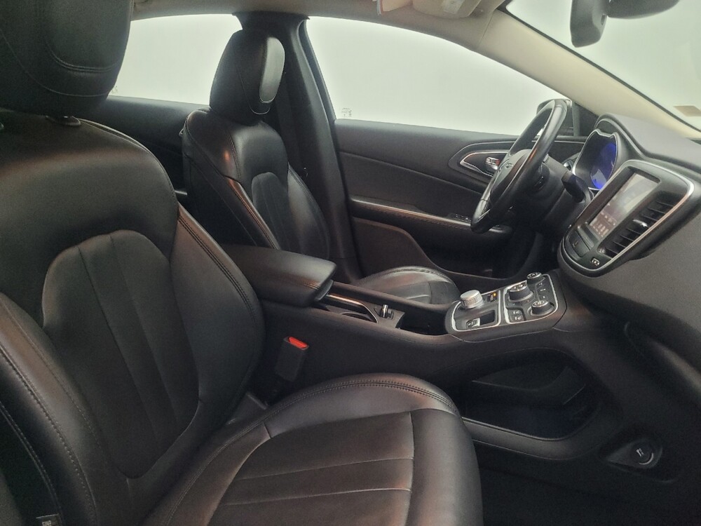 2017 Chrysler 200 in Stone Mountain, GA 30083 - 18127191 21