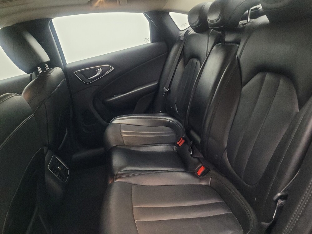 2017 Chrysler 200 in Stone Mountain, GA 30083 - 18127191 18