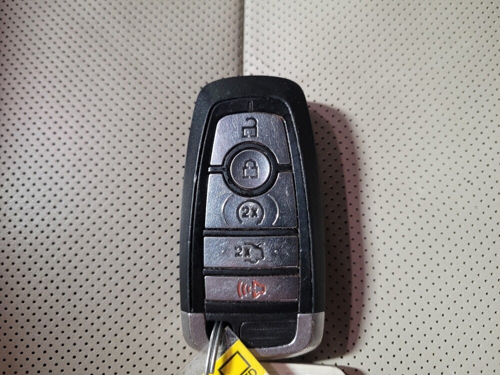 2018 Ford Explorer in Oklahoma City, OK 73139 - 18127198 32