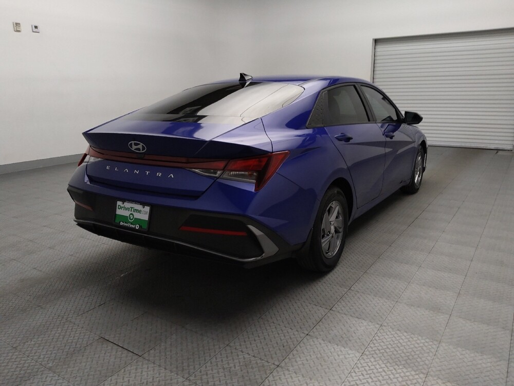 2025 Hyundai Elantra in Lewisville, TX 75067 - 18127212 9