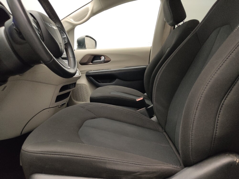 2022 Chrysler Voyager in Arlington, TX 76011 - 18127220 17