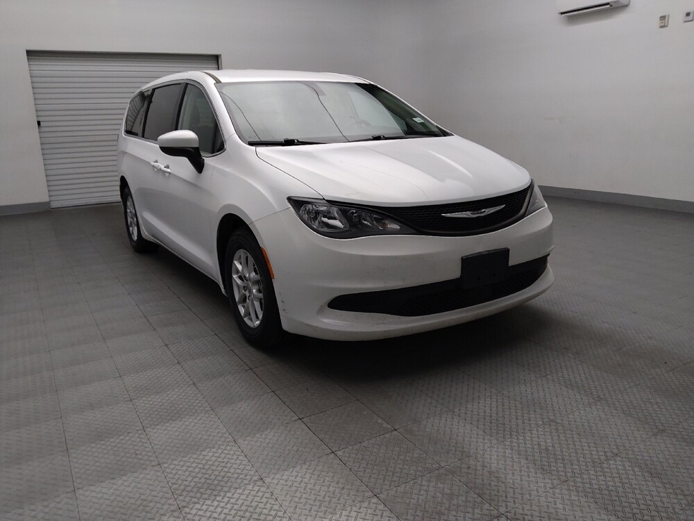 2022 Chrysler Voyager in Arlington, TX 76011 - 18127220 13