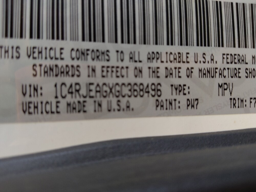 2016 Jeep Grand Cherokee in Tucson, AZ 85705 - 18127222 33