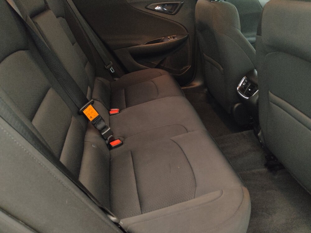 2018 Chevrolet Malibu in Conway, SC 29526 - 18127225 19