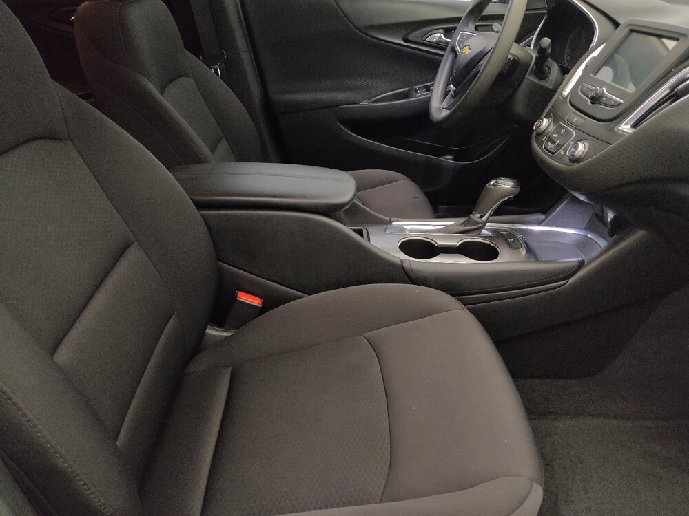 2018 Chevrolet Malibu in Conway, SC 29526 - 18127225 21