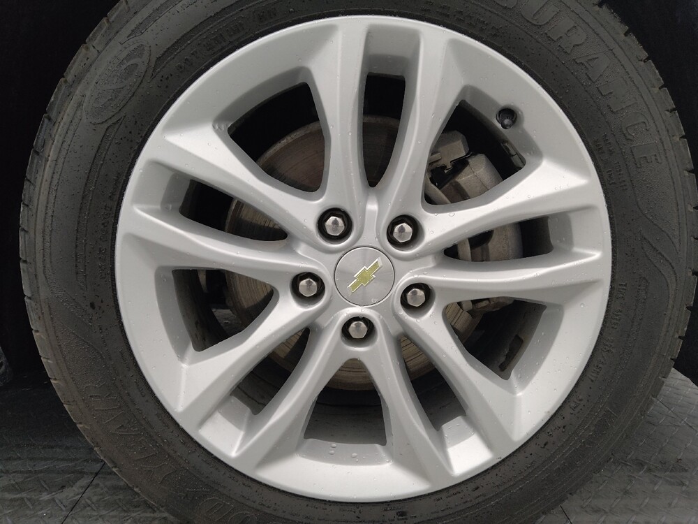 2018 Chevrolet Malibu in Conway, SC 29526 - 18127225 31