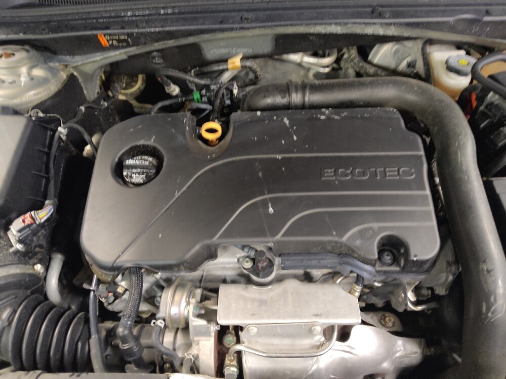 2018 Chevrolet Malibu in Conway, SC 29526 - 18127225 30