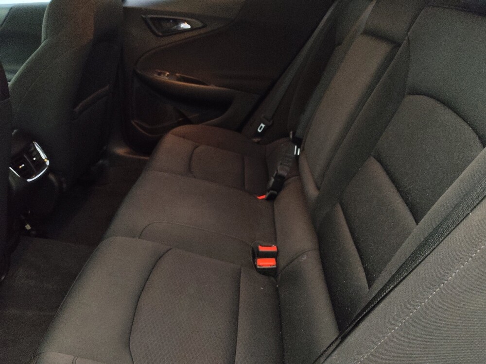 2018 Chevrolet Malibu in Conway, SC 29526 - 18127225 18