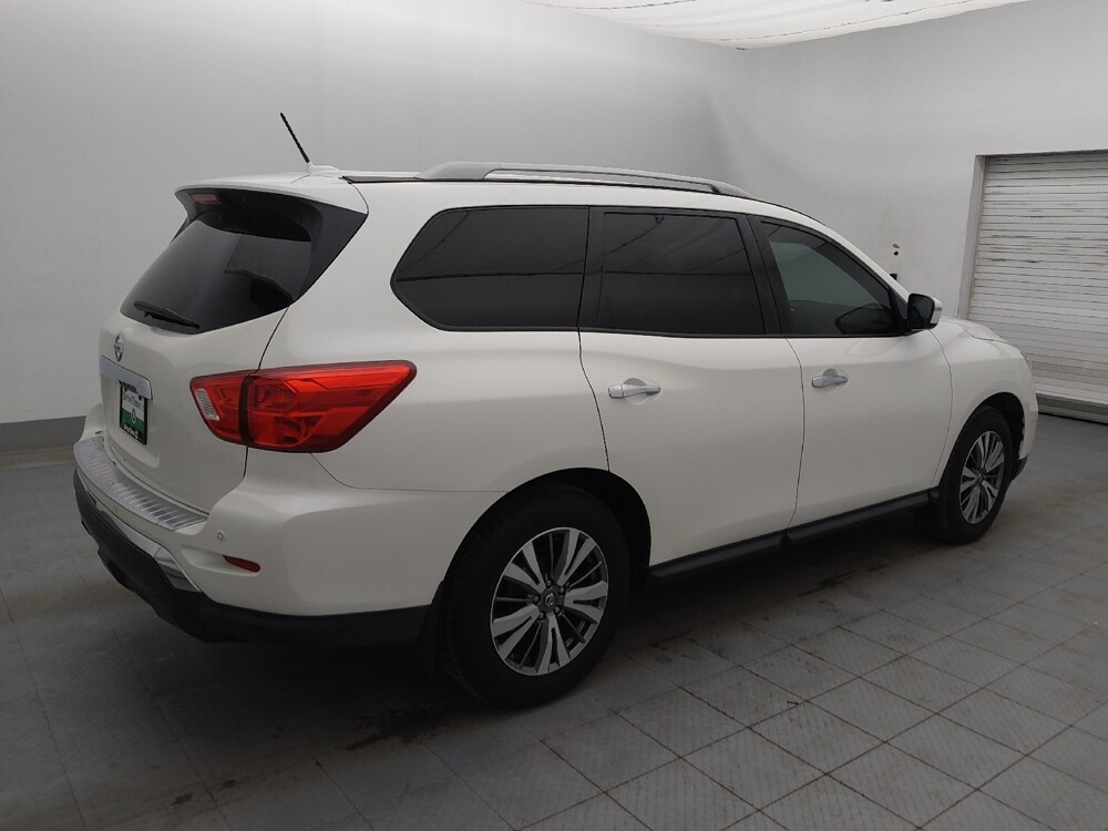 2018 Nissan Pathfinder in Fort Myers, FL 33907 - 18127230 10