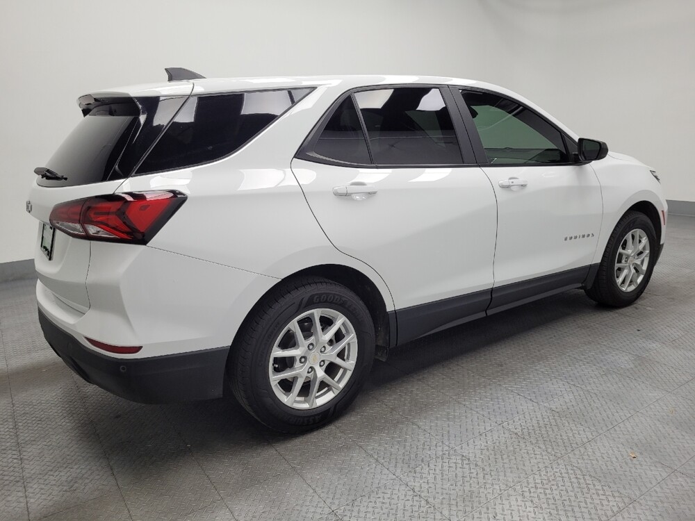 2022 Chevrolet Equinox in Las Vegas, NV 89104 - 18127240 10