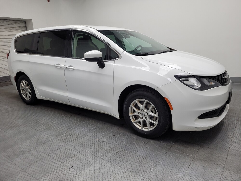 2022 Chrysler Voyager in Las Vegas, NV 89104 - 18127242 11