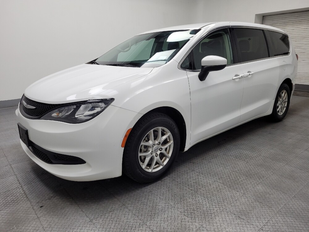 2022 Chrysler Voyager in Las Vegas, NV 89104 - 18127242 2