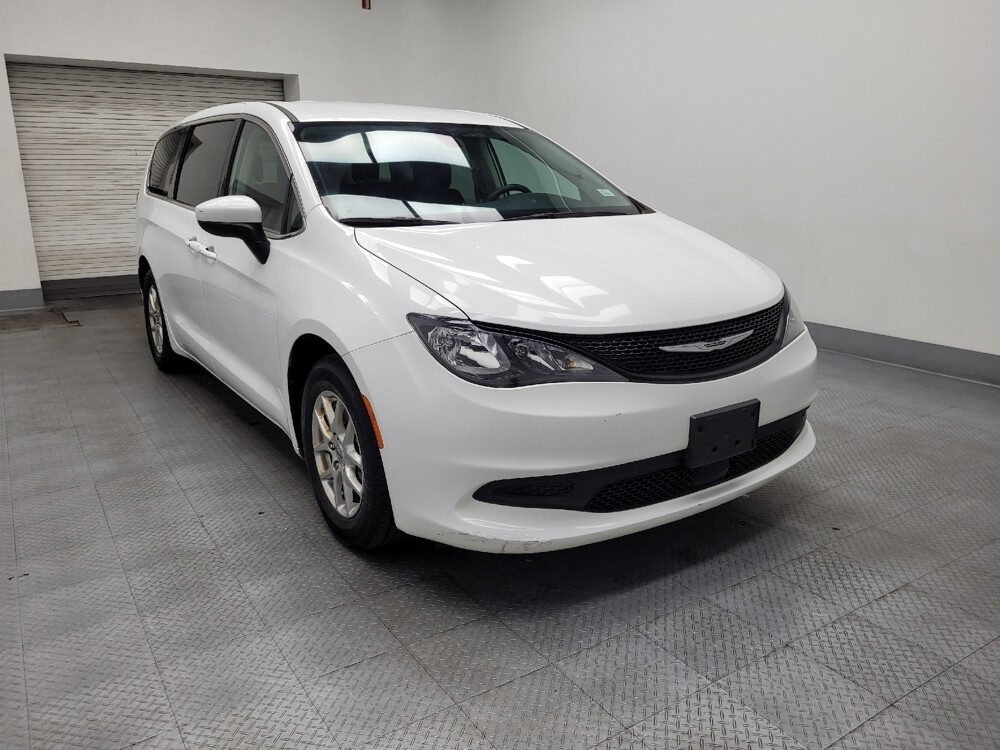2022 Chrysler Voyager in Las Vegas, NV 89104 - 18127242 13