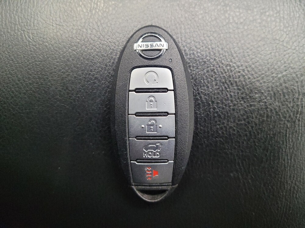 2019 Nissan Pathfinder in Las Vegas, NV 89104 - 18127246 32